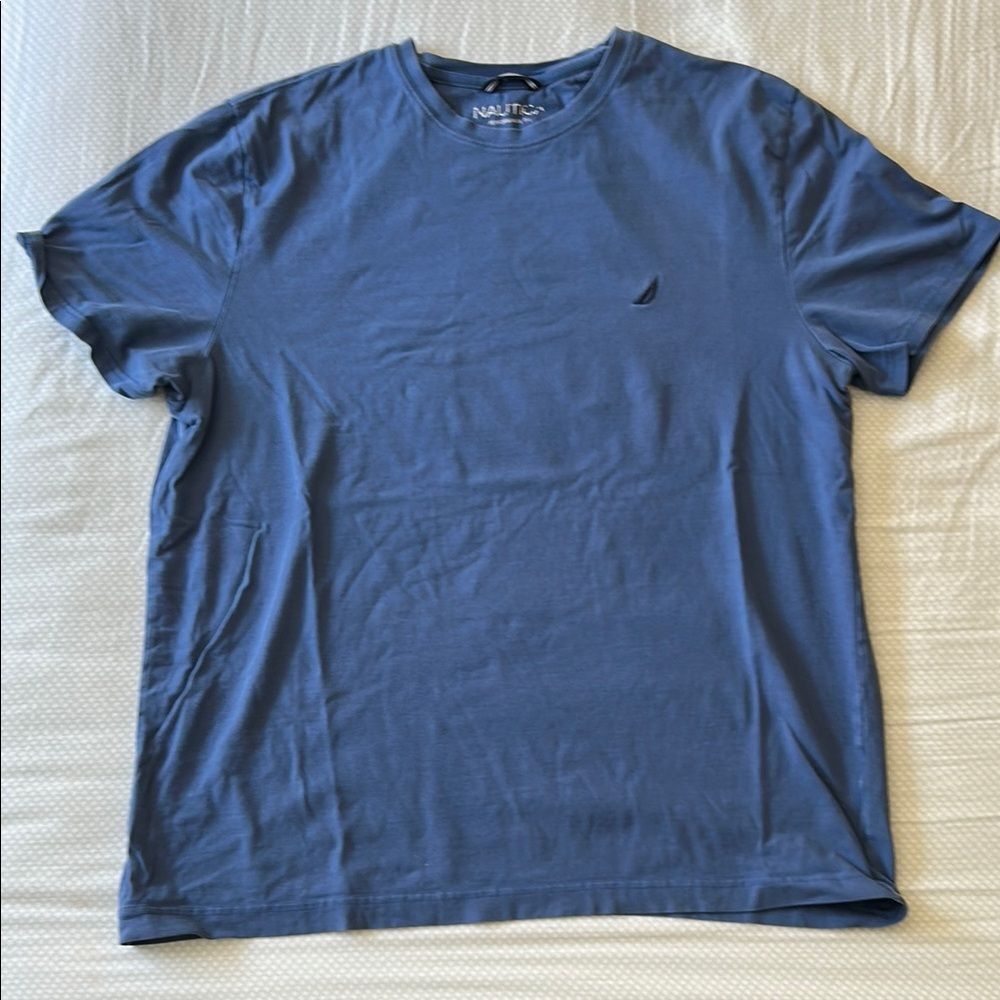 Nautica Men's Short Sleeve Tee in Blue